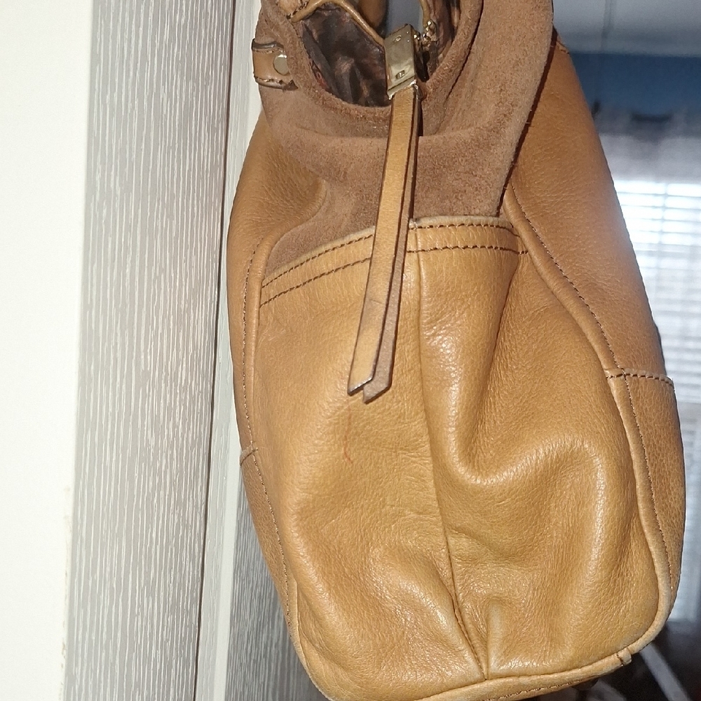 B. Makowski Brown Leather Tote Bag - Picture 4 of 11